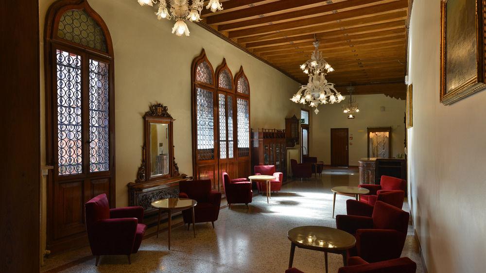Hotel Gabrielli Venezia - Starhotels Collezione Exterior photo The interior of the hotel