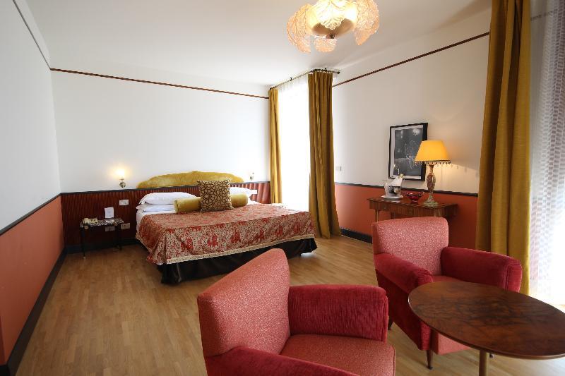 Hotel Gabrielli Venezia - Starhotels Collezione Exterior photo A room at the hotel